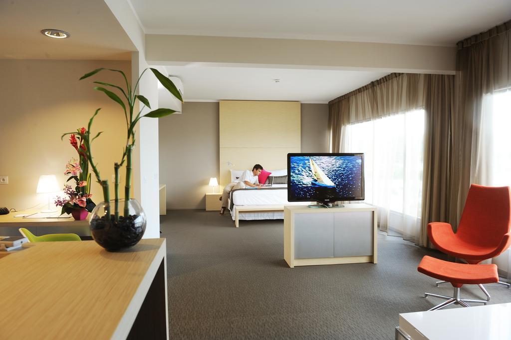 Hotel Du Centre Нумеа Екстериор снимка